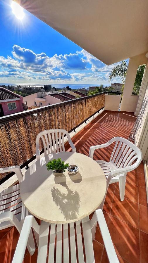 Melanos Sea View Apartment Paphos Kültér fotó